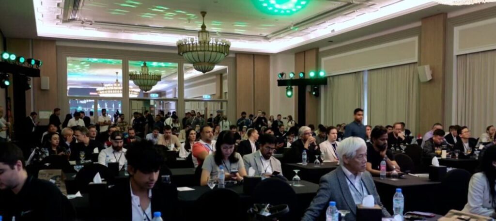 Uncorrelated strategies and the retail investment market